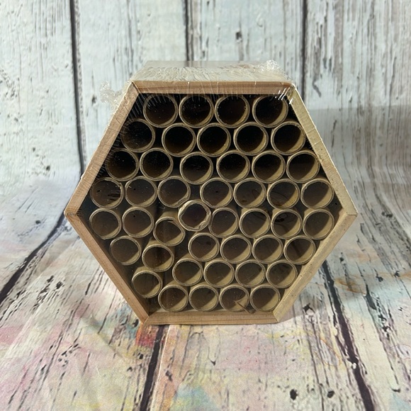 Bee / Bug Hotel - Picture 1 of 5